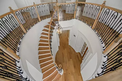 98 E Beckonvale Circle, The Woodlands, TX 77382 - Photo 3