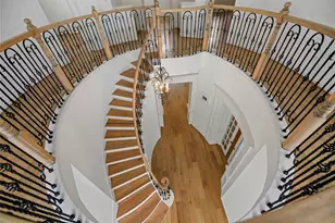 98 E Beckonvale Cir, The Woodlands, TX 77382 - Photo 3