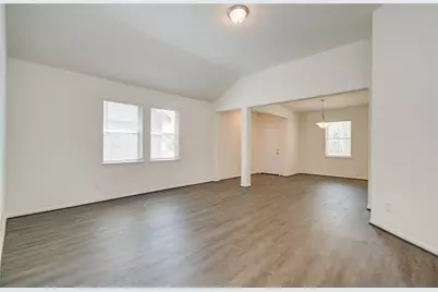 8414 Beacon Bay Circle, Baytown, TX 77523 - Photo 9