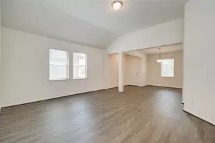 8414 Beacon Bay Cir, Baytown, TX 77523 - Photo 9