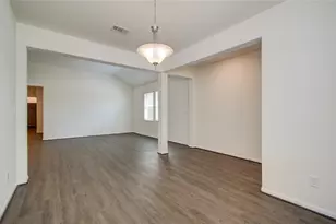 8414 Beacon Bay Cir, Baytown, TX 77523 - Photo 5