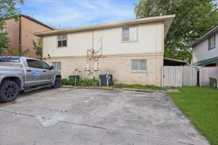 1936 Upland Dr, Houston, TX 77043 - Photo 3