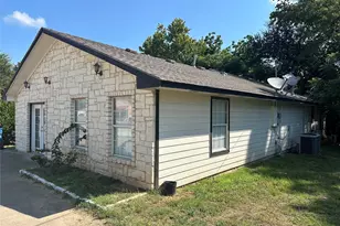 709 N Buffalo Ave, Buffalo, TX 75831 - Photo 3