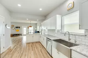 2938 Bluewater Hwy, Surfside Beach, TX 77541 - Photo 13