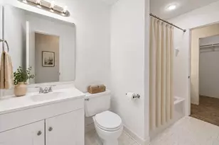 3606 Ocee St, Houston, TX 77063 - Photo 9