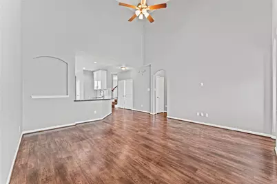 8946 Westfield Glen Court, Houston, TX 77083 - Photo 11