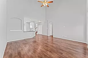 8946 Westfield Glen Ct, Houston, TX 77083 - Photo 11