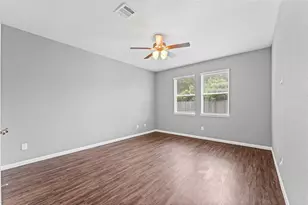 8946 Westfield Glen Ct, Houston, TX 77083 - Photo 19