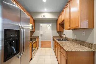 2255 Braeswood Park Dr, Houston, TX 77030 - Photo 11