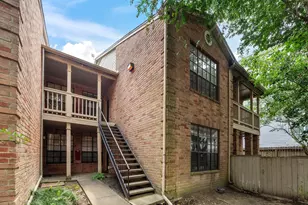 2255 Braeswood Park Dr, Houston, TX 77030 - Photo 1