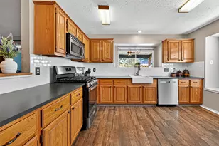 930 Holly Hall Dr, Richmond, TX 77406 - Photo 9