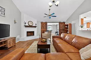 930 Holly Hall Dr, Richmond, TX 77406 - Photo 5