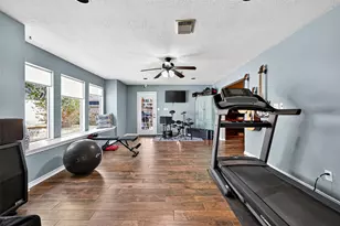 930 Holly Hall Dr, Richmond, TX 77406 - Photo 15