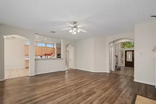 5807 Bayberry Way, Sugar Land, TX 77479 - Photo 11