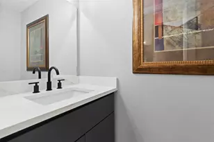 9934 Lanewell St, Houston, TX 77029 - Photo 7