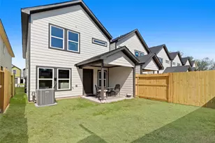 9934 Lanewell St, Houston, TX 77029 - Photo 19
