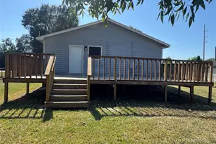 505 Palacios St, El Campo, TX 77437 - Photo 5