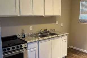 505 Palacios St, El Campo, TX 77437 - Photo 3