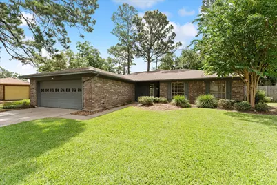 3607 Camelot Street, Baytown, TX 77521 - Photo 5