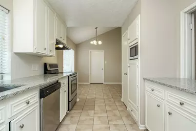 12002 Rocky Knoll Drive, Houston, TX 77077 - Photo 17
