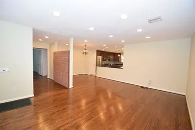 8434 Bluegate Street, Houston, TX 77025 - Photo 5