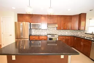 8434 Bluegate St, Houston, TX 77025 - Photo 11