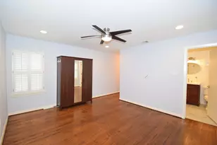 8434 Bluegate St, Houston, TX 77025 - Photo 27