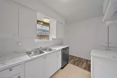 10006 Neuens Road #1, Houston, TX 77080 - Photo 7