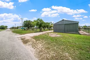 422 Caney St, Matagorda, TX 77457 - Photo 41