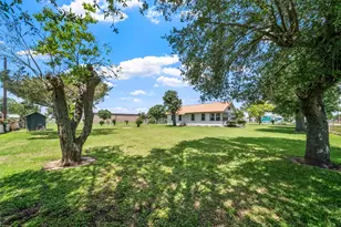 422 Caney St, Matagorda, TX 77457 - Photo 13