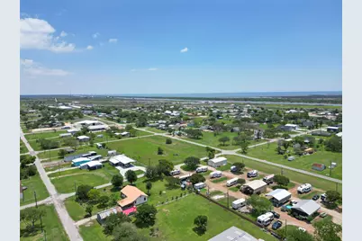 422 Caney Street, Matagorda, TX 77457 - Photo 5