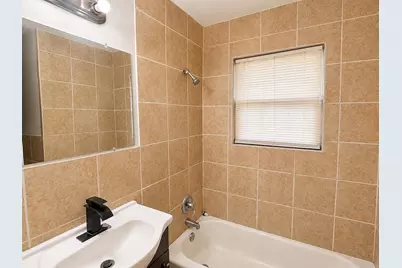 2303 1/2 Hadley Alley, Houston, TX 77003 - Photo 7