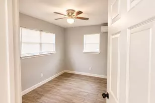 2303 1/2 Hadley Alley, Houston, TX 77003 - Photo 9