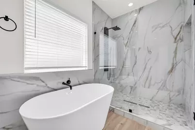 724 E 33rd Street, Houston, TX 77022 - Photo 17