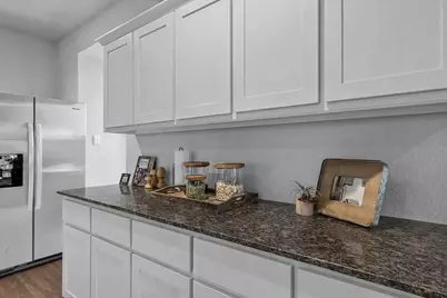 1018 Sycamore Drive, Rosharon, TX 77583 - Photo 3