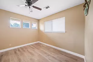 8314 Edgemoor Dr, Houston, TX 77036 - Photo 19