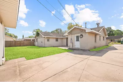 8314 Edgemoor Drive, Houston, TX 77036 - Photo 33