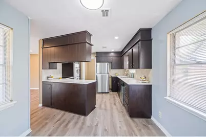 8314 Edgemoor Drive, Houston, TX 77036 - Photo 15