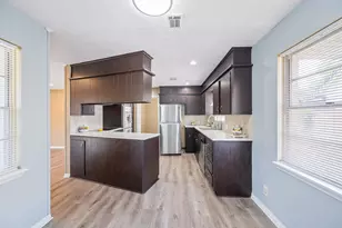 8314 Edgemoor Dr, Houston, TX 77036 - Photo 15