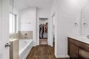 2906 Roman Forest Blvd, New Caney, TX 77357 - Photo 25