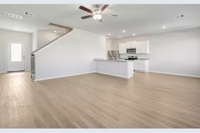 8310 Sunberry Shadow Drive, Houston, TX 77016 - Photo 3
