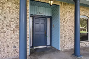 1909 Rampart St, League City, TX 77573 - Photo 5