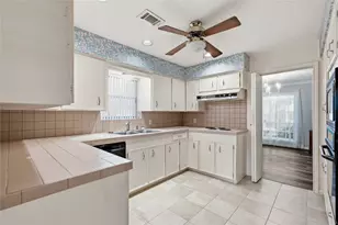 1909 Rampart St, League City, TX 77573 - Photo 11