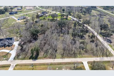 2807 Chinaberry Lane, Alvin, TX 77511 - Photo 11