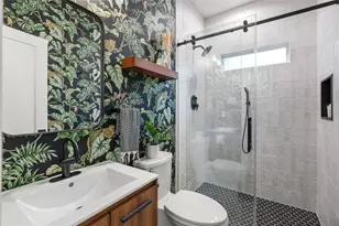 1806 McDuffie St, Houston, TX 77019 - Photo 39