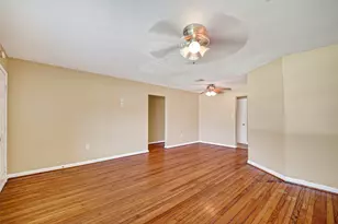 313 Greenbriar Dr, Baytown, TX 77520 - Photo 7