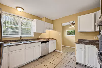 313 Greenbriar Drive, Baytown, TX 77520 - Photo 19