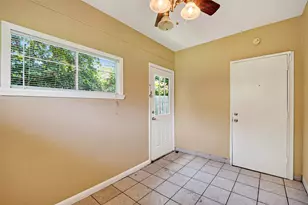 313 Greenbriar Dr, Baytown, TX 77520 - Photo 11