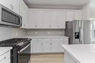 3217 21st St N, Texas City, TX 77590 - Photo 5