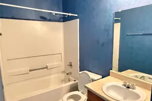 16363 Angel Island Ln, Houston, TX 77053 - Photo 11